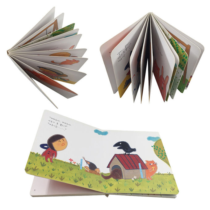 Capa dura colorida que imprime e que liga o livro animal inglês da história dos desenhos animados para crianças