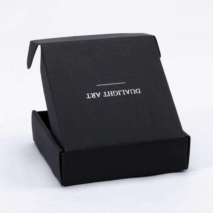 Caixas de envio de papel corrugado preto fosco para calçados de roupa interior Caixa de correio de presente dobrável 7