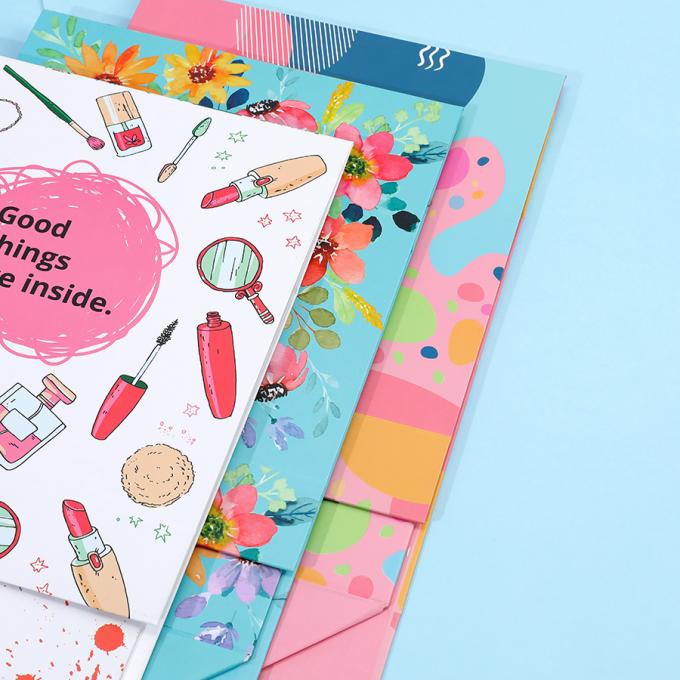 Logotipo personalizado Caixas de papel dobráveis ecológicas para roupas sapatos roupa interior Amostra grátis 10