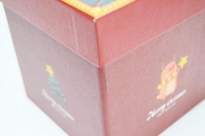 Material da caixa de estande de retalho Embalagem de Natal Caixa de presente com tampa e base de papel personalizados 9
