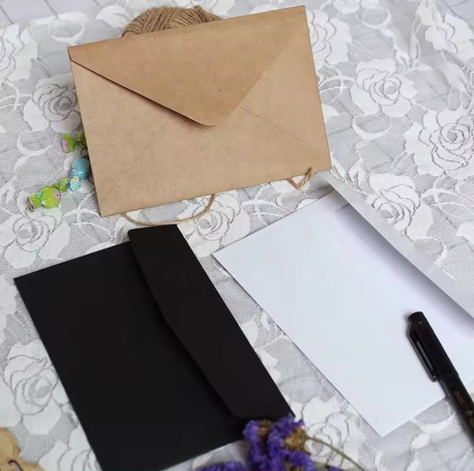 Auto-aderente envelope de papel personalizado bolsa bolha envelope de papel Kraft aconchegante 1